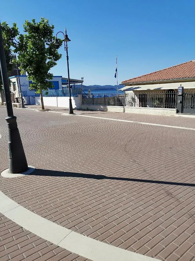 La Baracca Dei Pescatori Villa Follonica 0*,  Italien